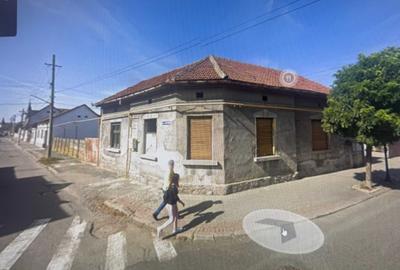 Casă cu 4 camere în Central - 2