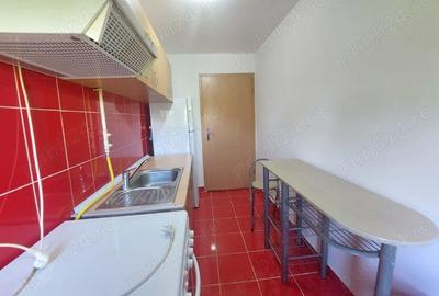 Garsonieră decomandată în Central