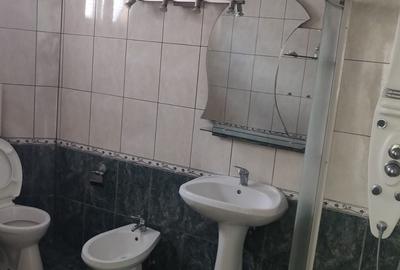 Casă cu 4 camere în Sânnicoară