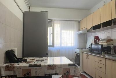 Apartament cu 3 camere decomandat în Inel II