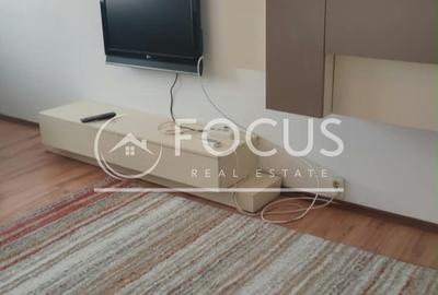 Apartament cu 3 camere decomandat în Tei