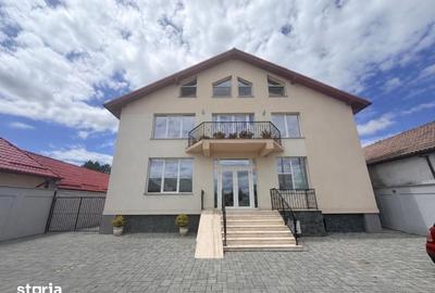 Casă cu 5 camere cu Teren 1500 Mp în Podari
