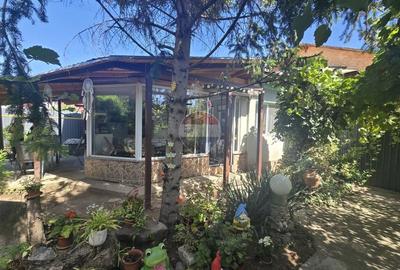 Casă cu 2 camere cu Teren 531 Mp în Central