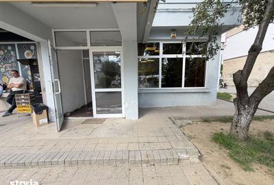 Spațiu comercial, de 60 mp, în Central - 15