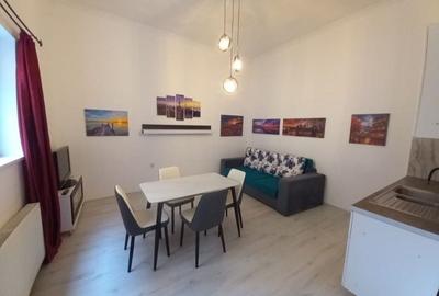 Apartament cu 2 camere decomandat în Ultracentral