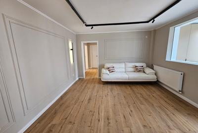 Apartament cu 3 camere semidecomandat în Teiul Doamnei