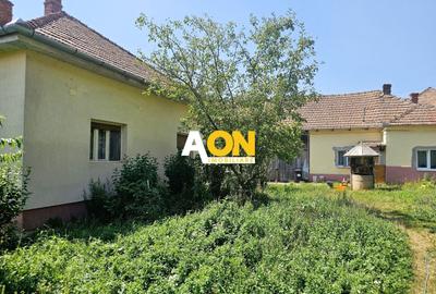Casă individuală cu 5 camere cu Canalizare în Periferie