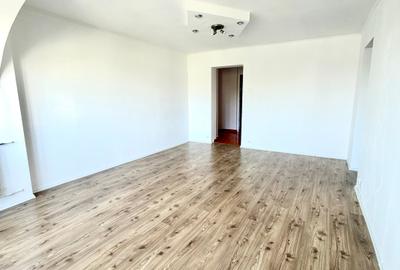 Apartament cu 2 camere semidecomandat în 1 Decembrie 1918