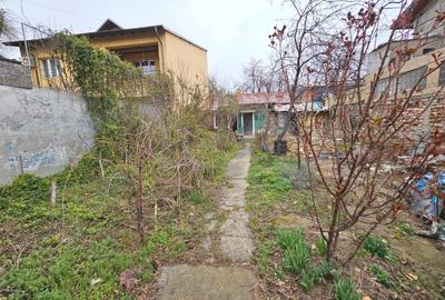 Casă individuală cu 2 camere cu Canalizare în Rahova