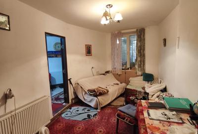 Apartament cu 3 camere decomandat, mobilat în Centrul Istoric