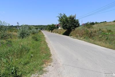 Teren de 2200 mp, în Bucium