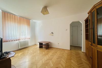Apartament cu 4 camere semidecomandat, mobilat în Mănăștur