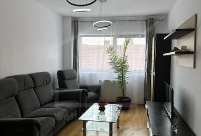 Apartament cu 3 camere semidecomandat, mobilat în Gară