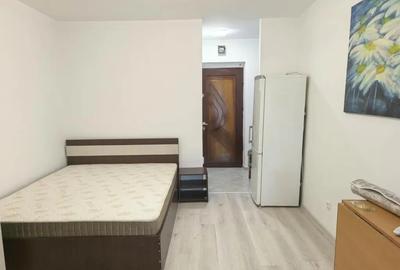 Garsonieră decomandată în Galata