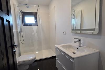 Casă cu 5 camere cu Teren 2867 Mp în Păunești - 8