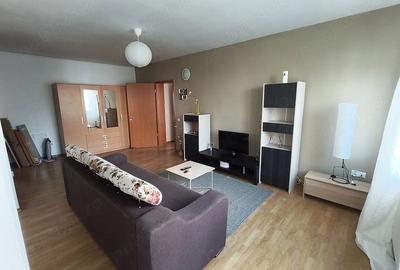 Apartament cu 2 camere semidecomandat în Sub Arini