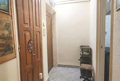 Apartament cu 2 camere semidecomandat în Craiovei