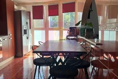 Apartament cu 4 camere în Titan