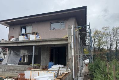 Casă cu 4 camere în Breaza
