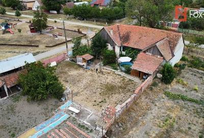 Casă cu 4 camere cu Teren 2208 Mp în Folea