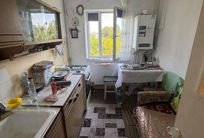 Apartament cu 2 camere semidecomandat în Tomis III