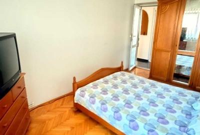 Apartament cu 4 camere decomandat în Central