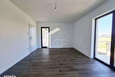 Casă cu 5 camere cu Teren 325 Mp în Păulești