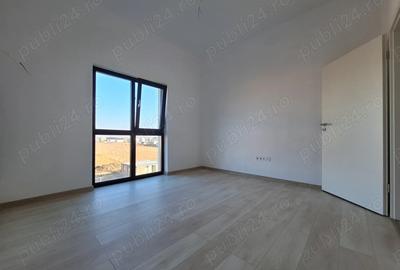 Apartament cu 3 camere decomandat în Hărmanului