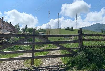 Teren de 2200 mp, în Central