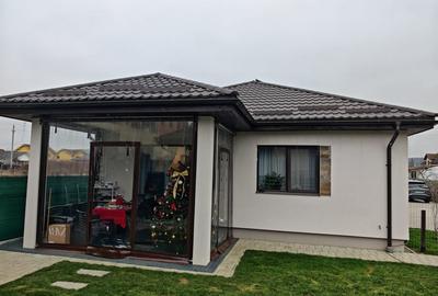 Casă individuală cu 3 camere cu Canalizare în Centura - 2