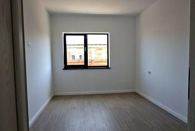 Casă cu 4 camere cu Teren 480 Mp în Ștefănești - 5