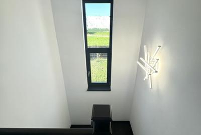 Casă cu 4 camere în Breazu