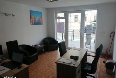 Spațiu comercial, de 19 mp, în Central