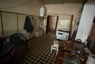 Casă cu 4 camere în Central - 3
