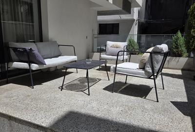 Apartament cu 2 camere semidecomandat, mobilat în Victoriei