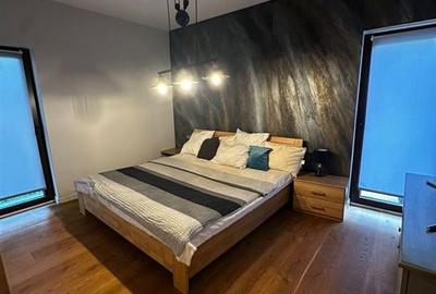 Apartament cu 4 camere decomandat, mobilat în Gruia