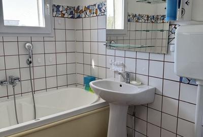 Apartament cu 3 camere semidecomandat în Decebal - 4