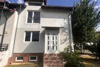 Casă cu 3 camere cu Teren 273 Mp în Băneasa
