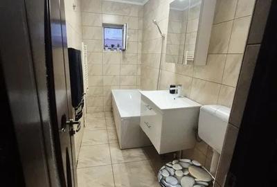 Apartament cu 2 camere semidecomandat în Tomis III