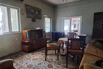 Casă cu 3 camere cu Teren 258 Mp în Central