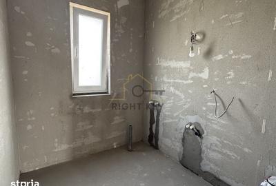 Casă cu 4 camere cu Teren 340 Mp în Central