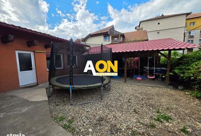 Casă cu 4 camere în Vinerea