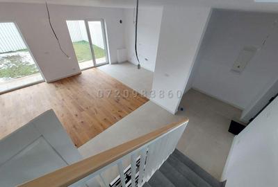 Duplex cu 4 camere cu Teren 100 Mp în Central