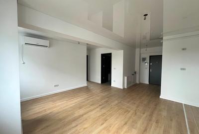 Apartament cu 3 camere semidecomandat în Nicolina