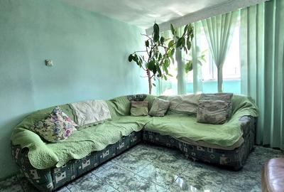 Apartament cu 3 camere semidecomandat în 1 Decembrie 1918