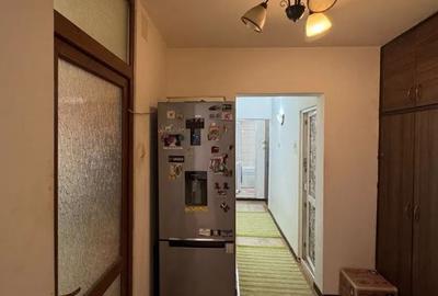 Apartament cu 3 camere decomandat în Basarabia - 2