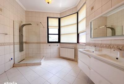 Casă cu 8 camere cu Teren 1000 Mp în Central - 16