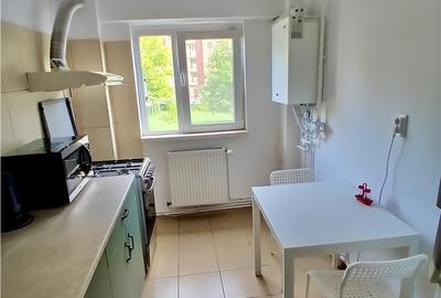 Apartament cu 2 camere decomandat, mobilat în Județean