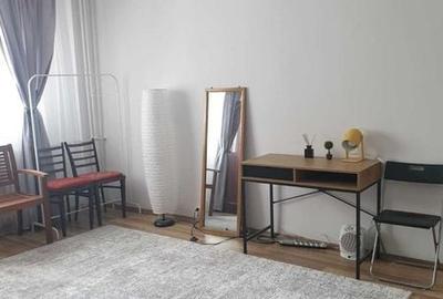 Apartament cu 3 camere decomandat în Grivița