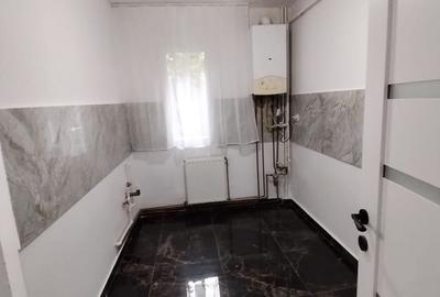 Apartament cu 3 camere decomandat în Tătărași - 3